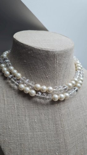 collier sautoir en fausses perles et perles en cristal