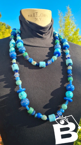 Collier - sautoir en pate de verre