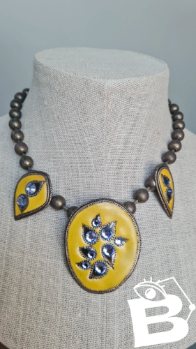 Collier ( Taratata ) émaillé