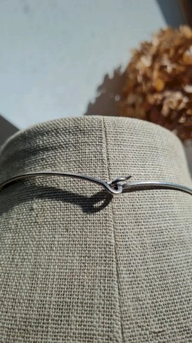 Collier touareg bijou de prestigetraditionnel en argent et une pierre deturquoise