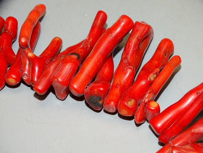 -COLLIER VINTAGE CORAIL ROUGE MARYLIN MODE BIJOU ANCIEN COLLECTION BIJOUX