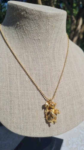 Collier vintage  Orena paris petit écureuil et sa noisette