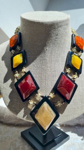 Collier vintage oversize années 60/70 en plastique