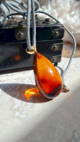 Collier vintage Ti sento avec une pierre ambre anneaux en or 18KT & argent 925 au bout de la corde