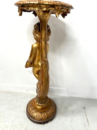 Colonne de présentation en bois sculpté doré XIX siècle