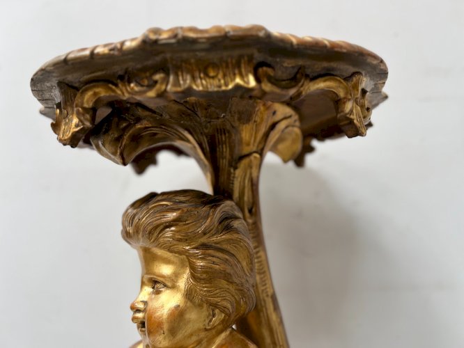 Colonne de présentation en bois sculpté doré XIX siècle
