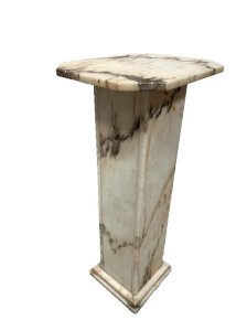 Marble veined presentation column 20th century