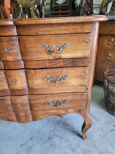 COMMODE 3 TIROIRS ARBALETTE LOUIS XV EN NOYER DE 1960