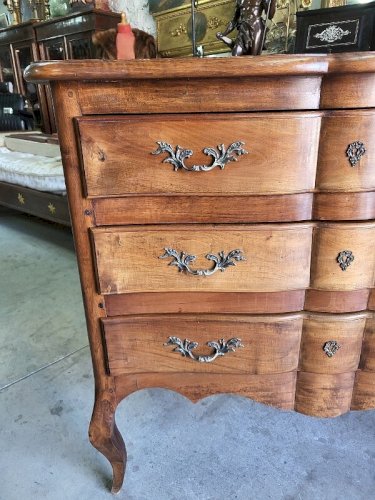COMMODE 3 TIROIRS ARBALETTE LOUIS XV EN NOYER DE 1960