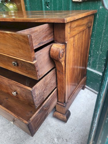 COMMODE A CROSSE EN NOYER AVEC 4 TIROIRS ET UN PLATEAU BOIS DU XIX ème SIECLE