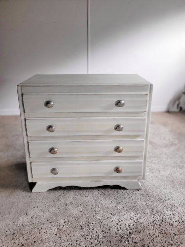 Commode Art Déco blanche patinée