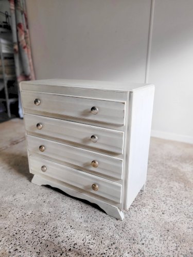 Commode Art Déco blanche patinée