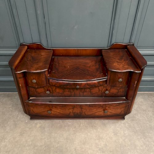 Commode Art Déco en acajou flammé comprenant 5 tiroirs L9007