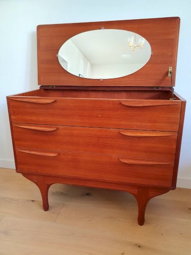 Commode / coiffeuse design scandinave vintage