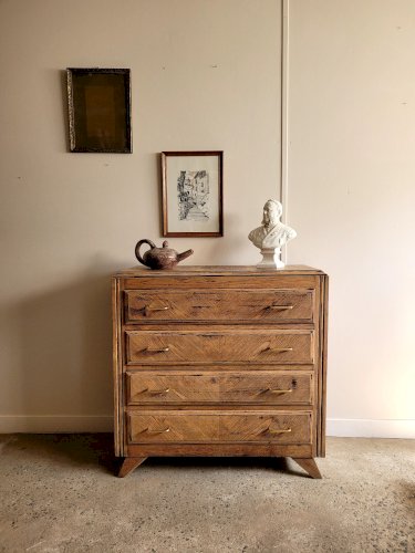 Commode de style vintage pieds compas