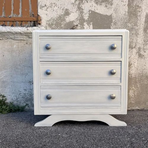 Commode en bois peint en blanc