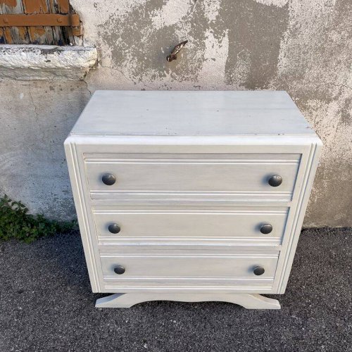 Commode en bois peint en blanc