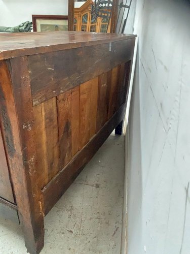 Commode Louis XIV en merisier massif XVIII siècle