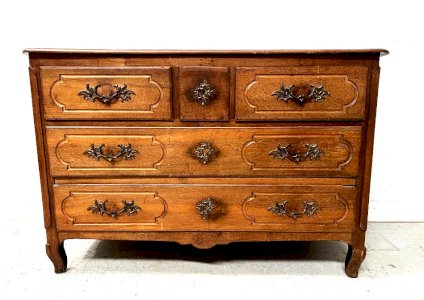 Commode Louis XV en chene massif du XVIII siècle