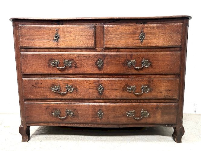 Commode Louis XV en chene massif du XVIII siècle