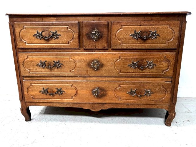 Commode Louis XV en chene massif du XVIII siècle