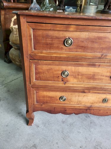 COMMODE LOUIS XVI EN MERISIER 3 TIROIRS DU XVIII ème SIECLE