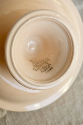 Compotier ancien Longwy en faïence rose - Série Betty - Décor Art Déco