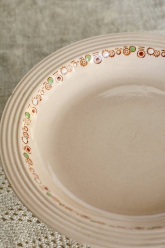 Compotier ancien Longwy en faïence rose - Série Betty - Décor Art Déco