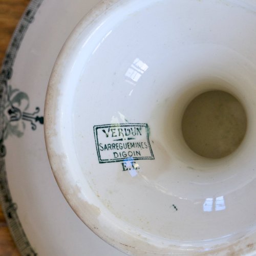 Compotier ancien XIXe terre de fer signé Sarreguemines collection Verdun