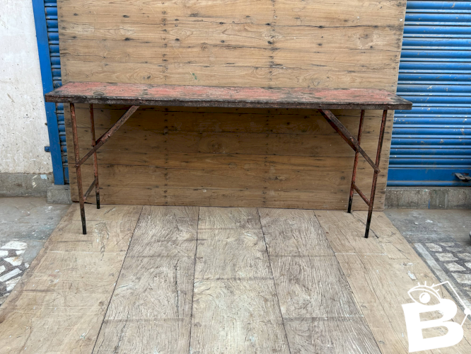 Console datelier pliante en métal avec patine dorigine