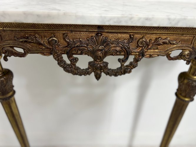 Console de style Louis XVI en bronze doré XX siècle