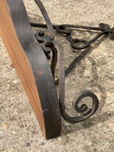 Console fer forgé à décor de feuilles de Lys - début XXe 