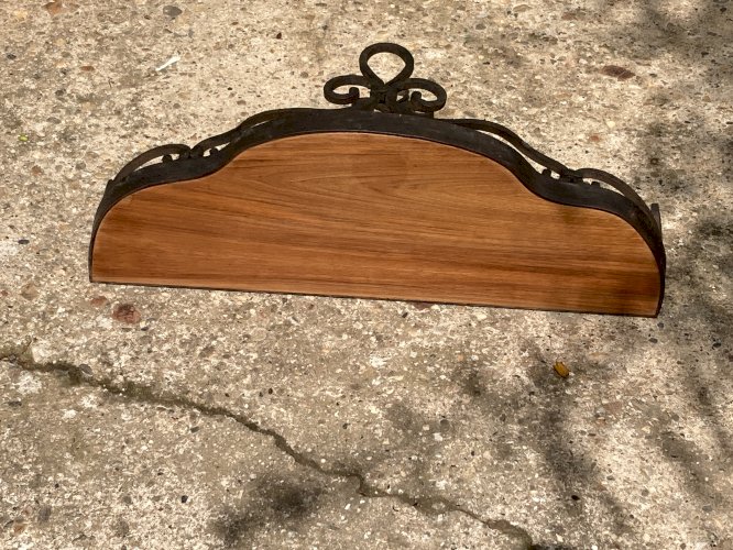 Console fer forgé à décor de feuilles de Lys - début XXe 