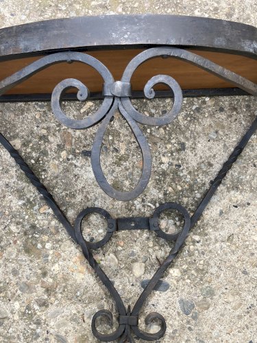 Console fer forgé à décor de feuilles de Lys - début XXe 