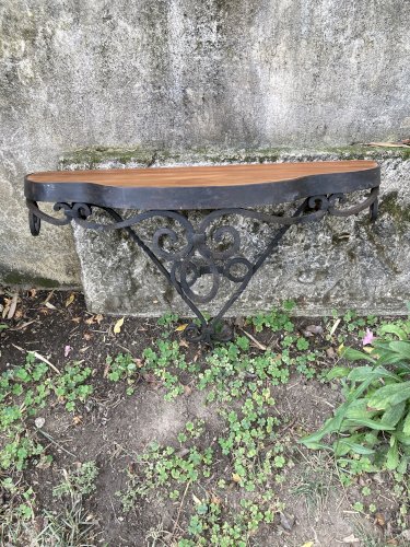 Console fer forgé à décor de feuilles de Lys - début XXe 