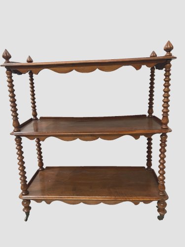 Console Napoléon III a trois plateaux en acajou et placage XIX siècle