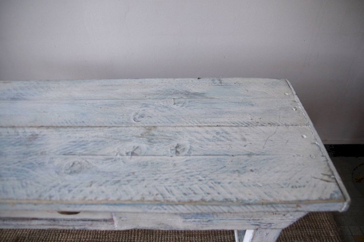Console / tablette patinée en bois