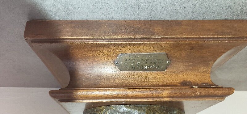 COQ EN BRONZE DE PAUL COMOLERA SUR SOCLE EN BOIS