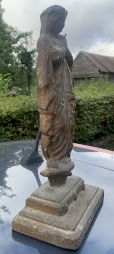 Coque de Vierge en fonte de fer époque 18éme Hauteur:33cm poids:4600 grammes