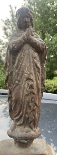 Coque de Vierge en fonte de fer époque 18éme Hauteur:33cm poids:4600 grammes