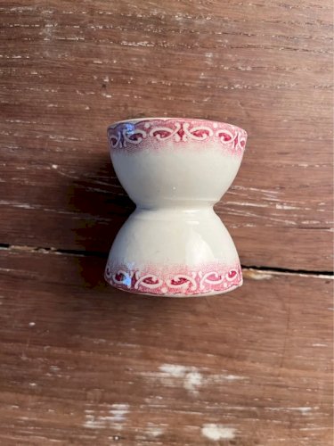 Coquetier diabolo en terre de fer