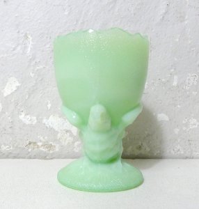 coquetier oiseau en opaline de foire Vintage