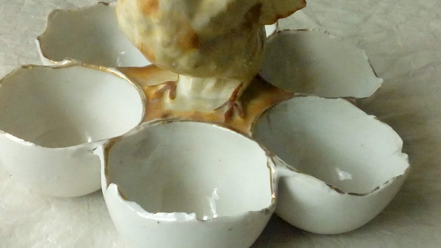 COQUETIER PORTE ŒUF EN PORCELAINE  POUSSIN  GERMANY*