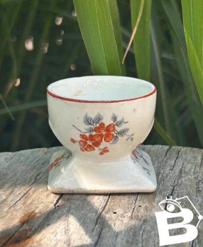 Coquetier rétro vintage en porcelaine Czechoslovakia