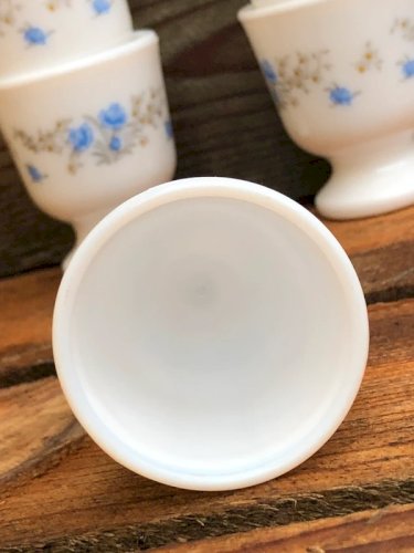 Coquetiers rétro vintage Arcopal motifs fleurs bleues