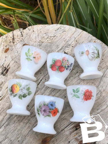 Coquetiers vintage Arcopal motifs différents