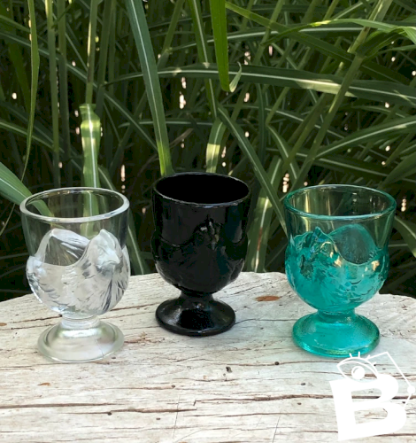 Coquetiers vintage en verre en forme de poule
