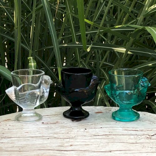 Coquetiers vintage en verre en forme de poule
