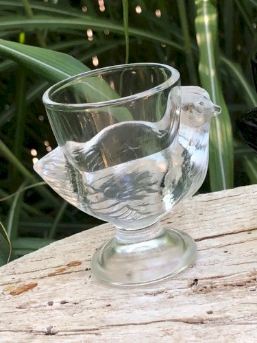 Coquetiers vintage en verre en forme de poule