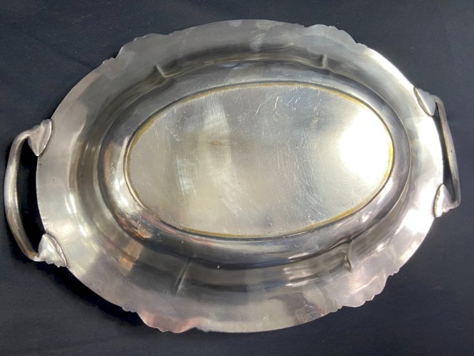 Corbeille à pain plat creux oblong à anses en métal argenté de style Louis XVI